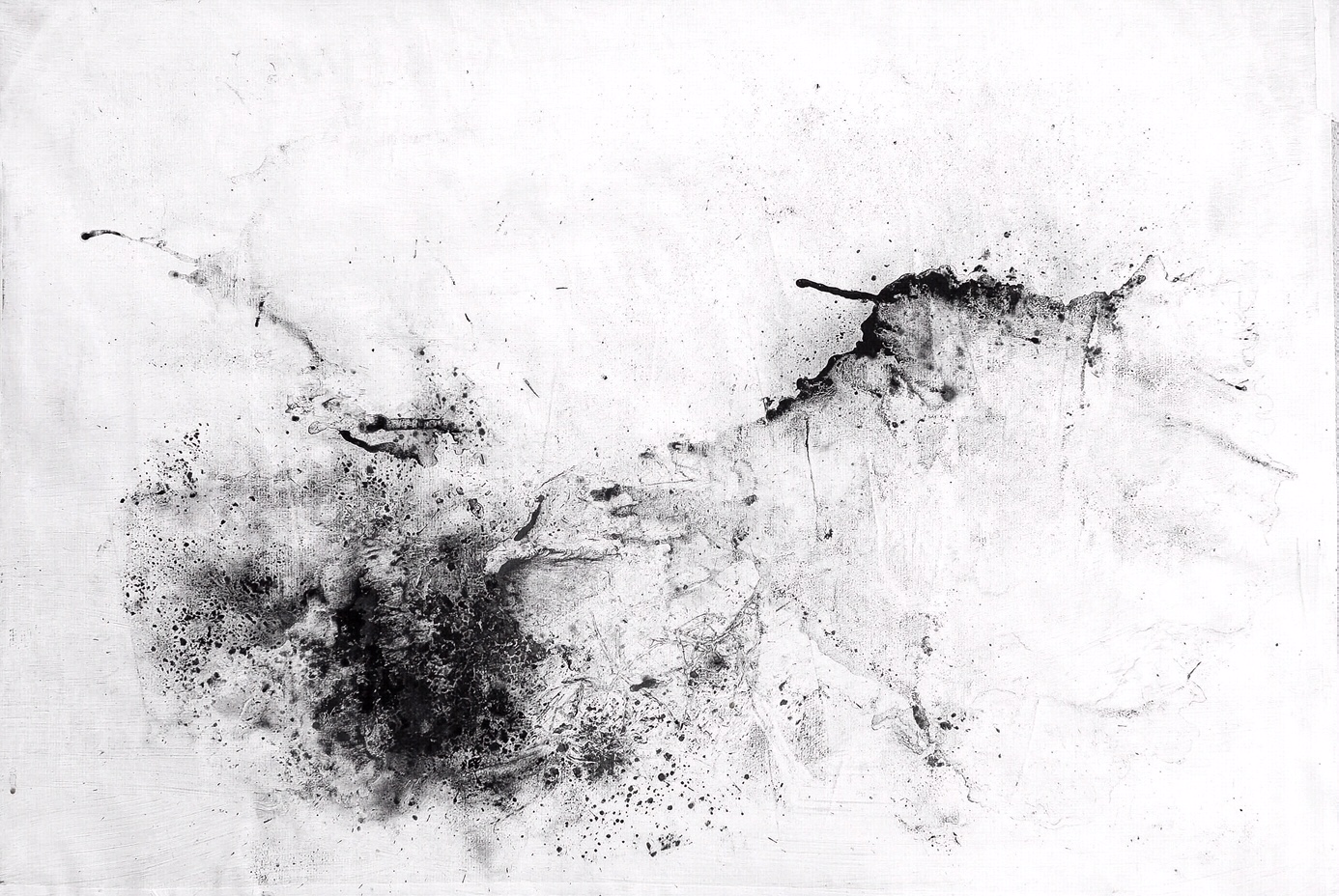 Riccardo Angelini, Memoria akascica 02, 2018, gesso carboncino polvere di grafite su carta kraft intelata, cm 70x100